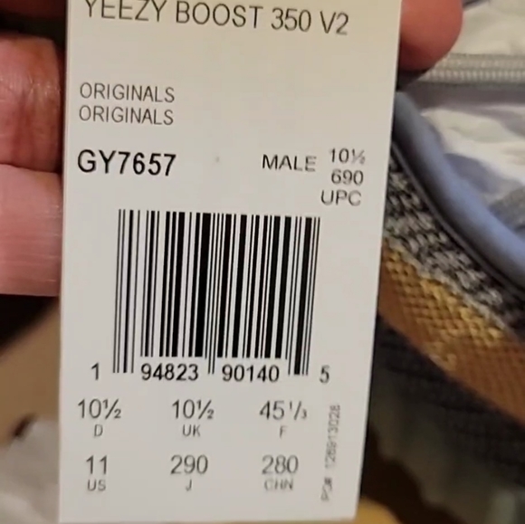 Yeezy Boost 350 v2 ash blue